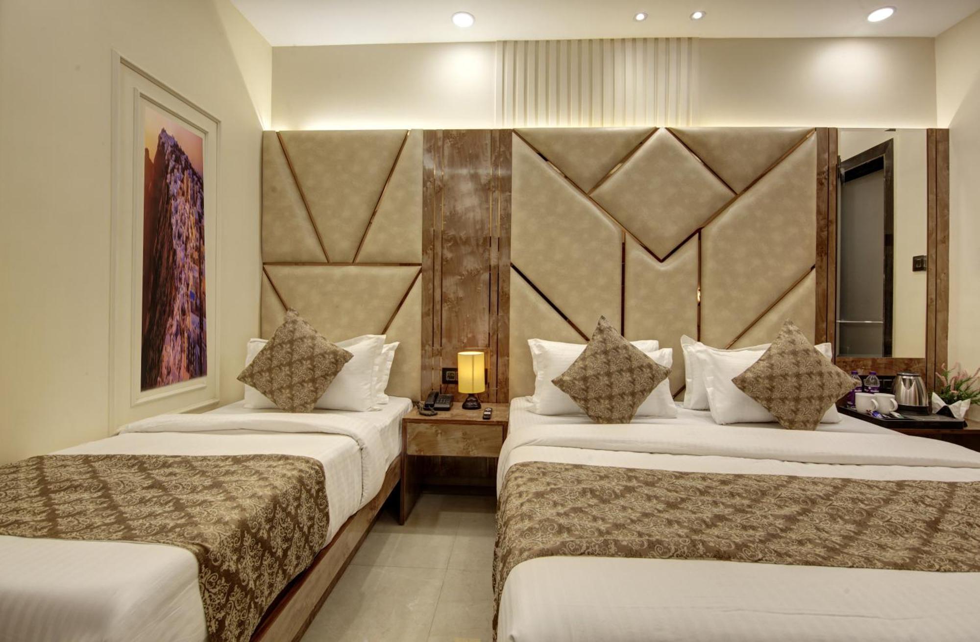 Bless Inn - Near Connaught Place New Delhi Eksteriør billede