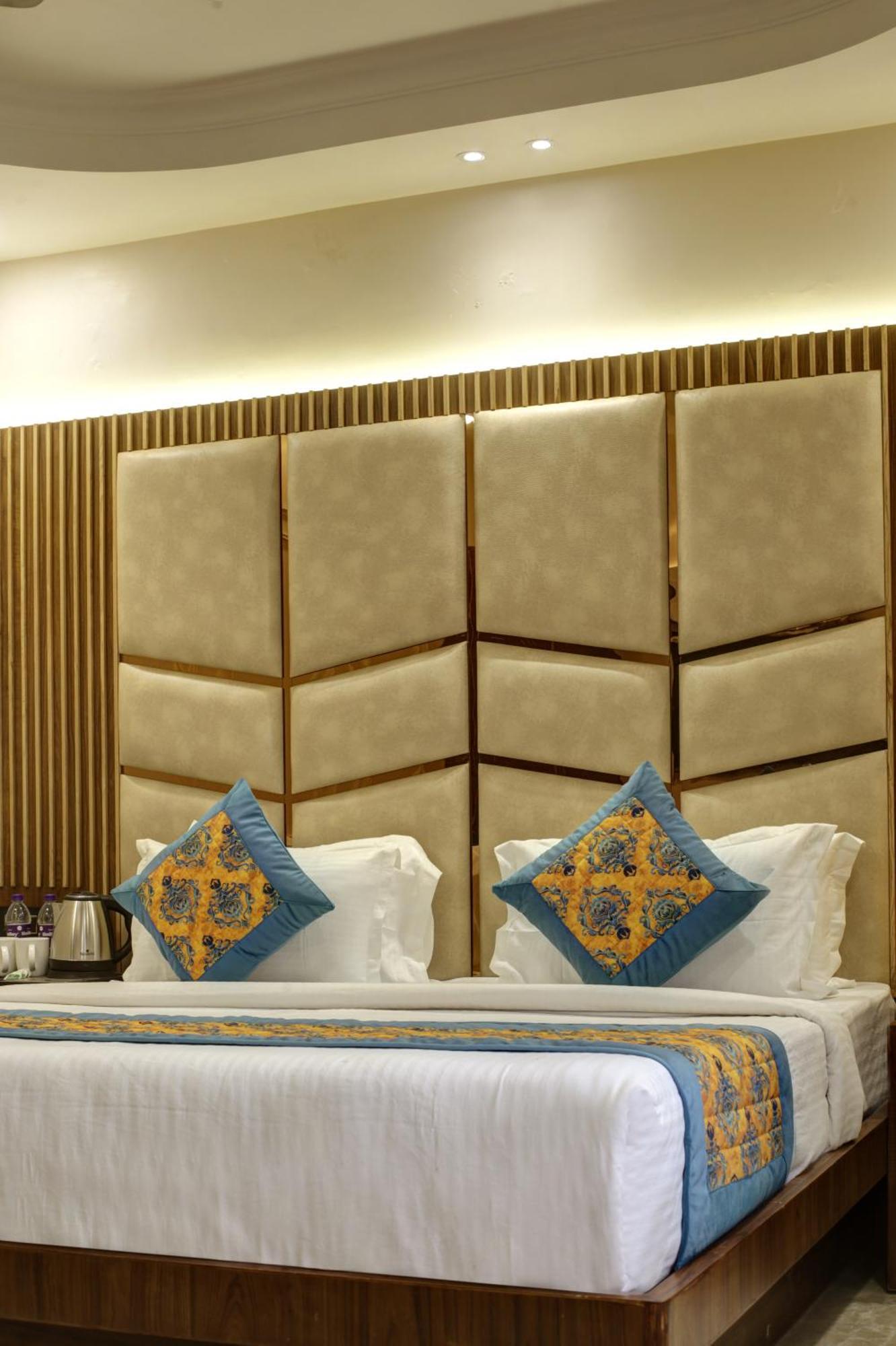Bless Inn - Near Connaught Place New Delhi Eksteriør billede