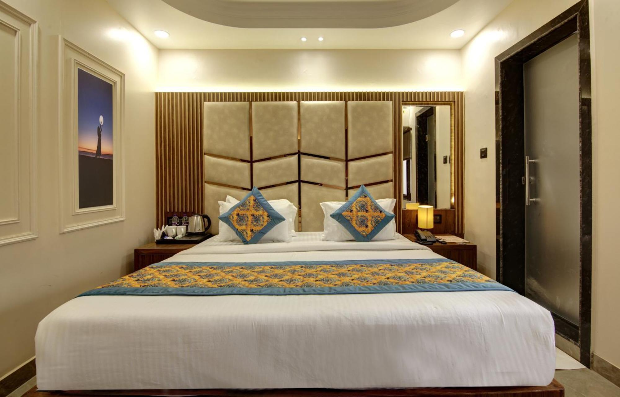 Bless Inn - Near Connaught Place New Delhi Eksteriør billede